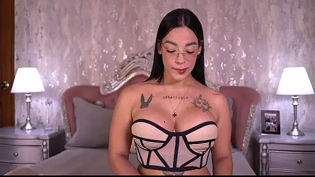 Snapshot of AngelineConnor chatting on June 2026 10:14:02 PM AngelineConnor online show from June 2026 10:14:02 PM