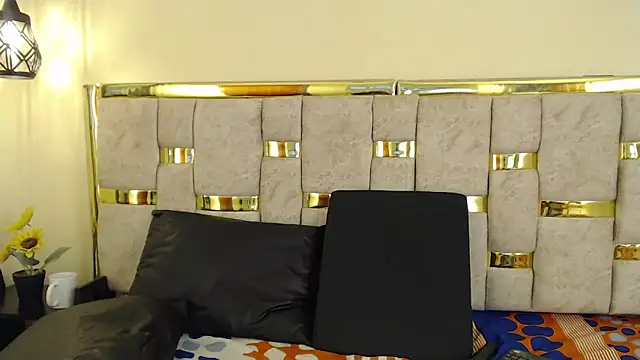 Snapshot of ling_ling24 chatting on March 2025 06:43:01 AM ling ling24 online show from March 2025 06:43:01 AM