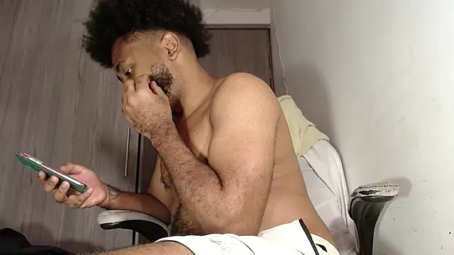 KaelMoreau online show from February 2025 05:40:02 PM