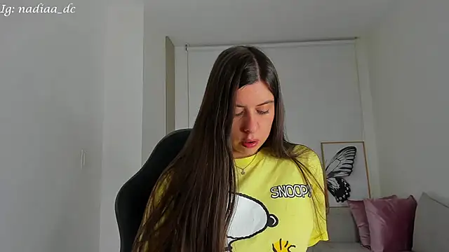 Nadiaa  online show from February 2025 04:24:02 AM