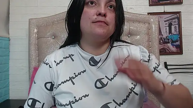 KataleyaStiward online show from September 2025 01:00:01 PM