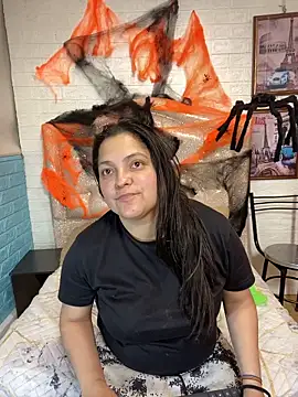 KataleyaStiward online show from October 2025 01:07:01 PM