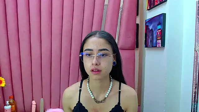 Snapshot of AnnySweett_ chatting on January 2025 12:58:02 PM AnnySweett online show from January 2025 12:58:02 PM