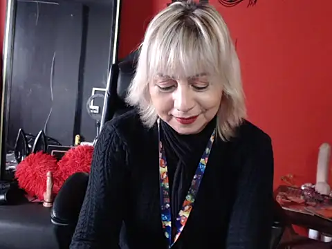 KLOE PIELL online show from February 2026 09:53:01 PM