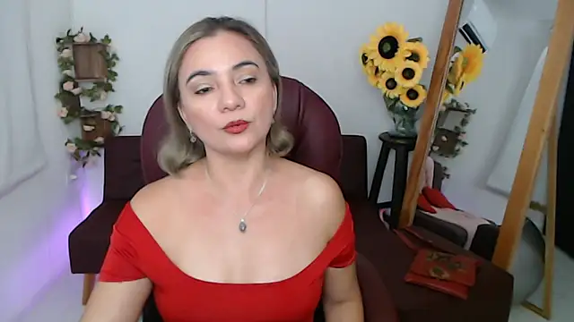 Snapshot of Ghada_milf chatting on June 2026 11:43:01 PM Ghada milf online show from June 2026 11:43:01 PM