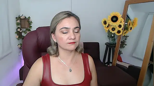 Snapshot of Ghada_milf chatting on June 2026 11:21:01 PM Ghada milf online show from June 2026 11:21:01 PM