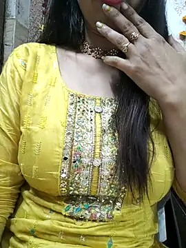 Snapshot of Aradhya-Sharma chatting on February 2025 06:26:02 AM Aradhya-Sharma online show from February 2025 06:26:02 AM