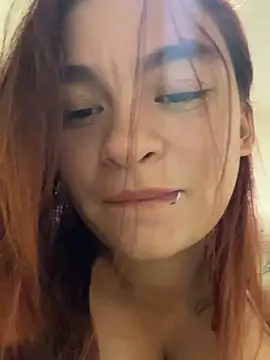 Snapshot of MiaLujan_ chatting on December 2024 11:40:02 PM MiaLujan online show from December 2024 11:40:02 PM