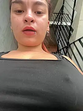 Snapshot of MiaLujan_ chatting on February 2025 12:30:02 PM MiaLujan online show from February 2025 12:30:02 PM