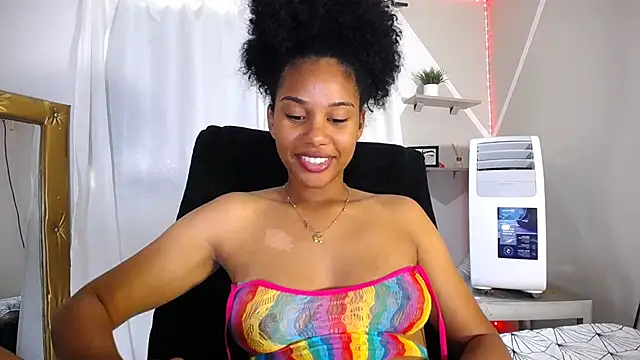 Snapshot of Hillary_queen chatting on December 2024 03:26:01 PM Hillary queen online show from December 2024 03:26:01 PM