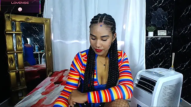 Snapshot of Hillary_queen chatting on November 2025 06:06:01 PM Hillary queen online show from November 2025 06:06:01 PM