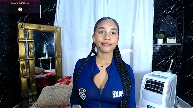 Snapshot of Hillary_queen chatting on November 2025 06:18:02 PM Hillary queen online show from November 2025 06:18:02 PM