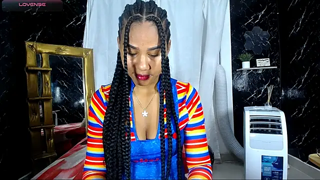 Snapshot of Hillary_queen chatting on November 2025 12:31:02 PM Hillary queen online show from November 2025 12:31:02 PM