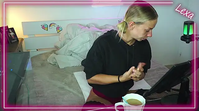 Snapshot of Lexa_xoxo chatting on November 2025 07:55:02 AM Lexa xoxo online show from November 2025 07:55:02 AM