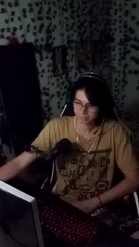 Snapshot of Andy_gray chatting on September 2025 01:38:02 AM Andy gray online show from September 2025 01:38:02 AM