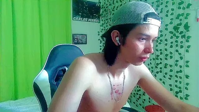 Snapshot of Andy_gray chatting on September 2025 03:35:01 PM Andy gray online show from September 2025 03:35:01 PM