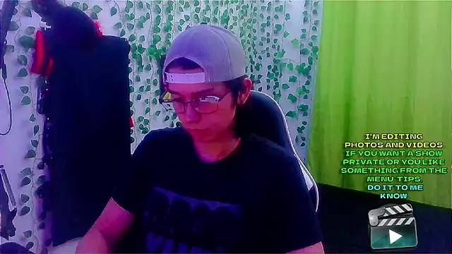 Snapshot of Andy_gray chatting on September 2025 02:35:02 AM Andy gray online show from September 2025 02:35:02 AM