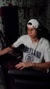 Snapshot of Andy_gray chatting on September 2025 02:03:02 AM Andy gray online show from September 2025 02:03:02 AM