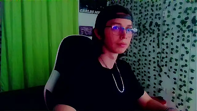 Snapshot of Andy_gray chatting on September 2025 05:27:01 PM Andy gray online show from September 2025 05:27:01 PM