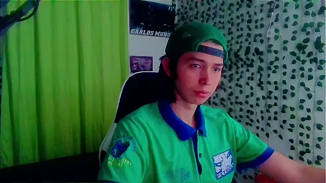 Snapshot of Andy_gray chatting on September 2025 06:11:02 PM Andy gray online show from September 2025 06:11:02 PM