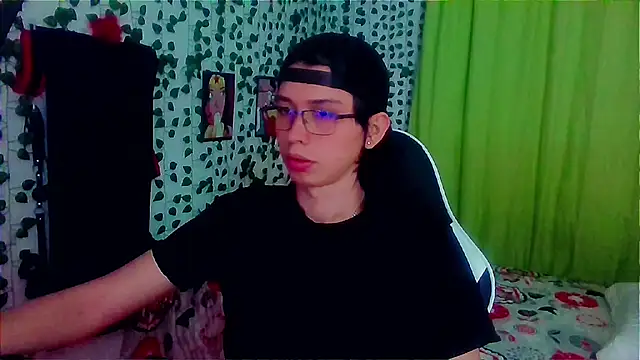 Snapshot of Andy_gray chatting on October 2025 01:33:02 PM Andy gray online show from October 2025 01:33:02 PM