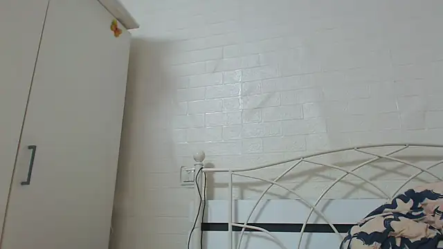 AdelinaJude online show from March 2026 07:28:01 PM