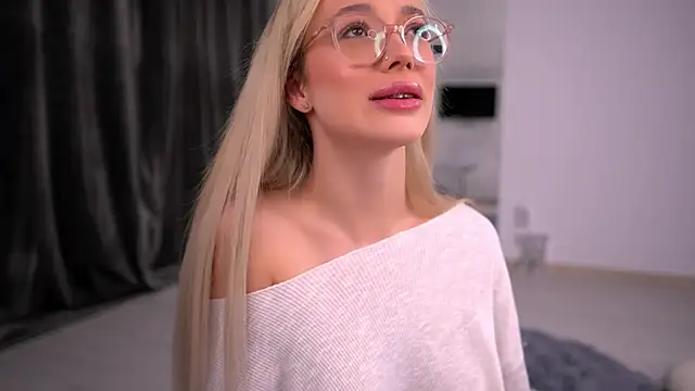 KylieJoyce online show from January 2026 09:30:02 PM