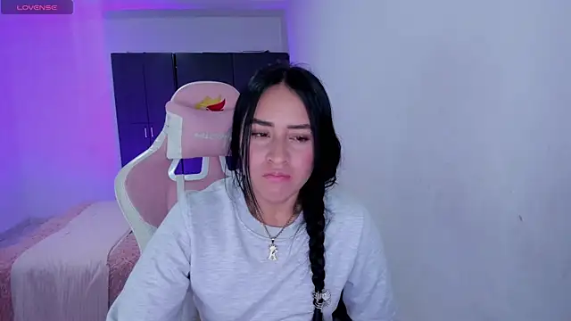 Tinylottie online show from May 2026 11:45:02 PM