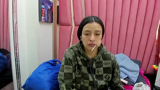 Sarah Hornny online show from February 2026 03:51:02 AM