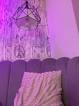 AbyThompson online show from April 2026 08:10:02 PM