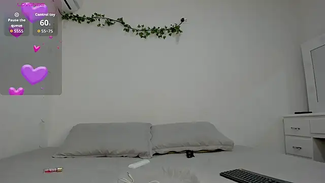 ashley lemus online show from December 2025 11:56:02 PM