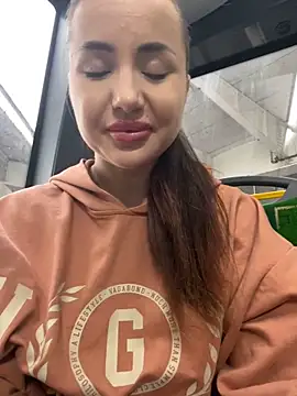 Snapshot of beautydiamond chatting on February 2025 09:52:01 AM beautydiamond online show from February 2025 09:52:01 AM