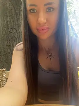 Snapshot of beautydiamond chatting on September 2025 09:45:02 AM beautydiamond online show from September 2025 09:45:02 AM