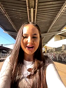 Snapshot of beautydiamond chatting on November 2025 11:23:02 AM beautydiamond online show from November 2025 11:23:02 AM