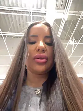 Snapshot of beautydiamond chatting on November 2025 10:27:01 AM beautydiamond online show from November 2025 10:27:01 AM