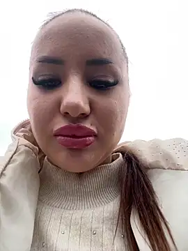 Snapshot of beautydiamond chatting on November 2025 09:42:02 AM beautydiamond online show from November 2025 09:42:02 AM