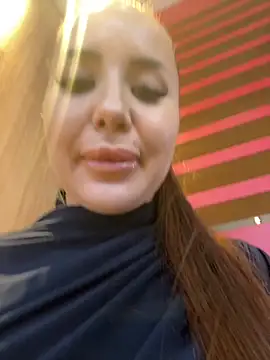 Snapshot of beautydiamond chatting on November 2025 09:37:02 AM beautydiamond online show from November 2025 09:37:02 AM