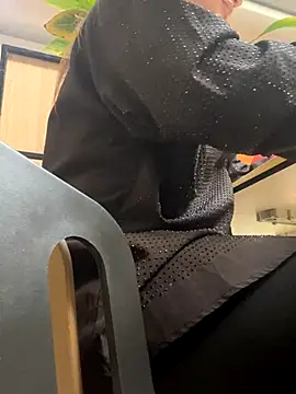 Snapshot of beautydiamond chatting on November 2025 09:20:02 AM beautydiamond online show from November 2025 09:20:02 AM