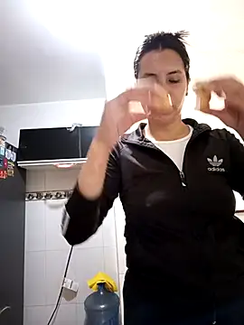 Bonny Klote online show from October 2025 02:47:02 PM