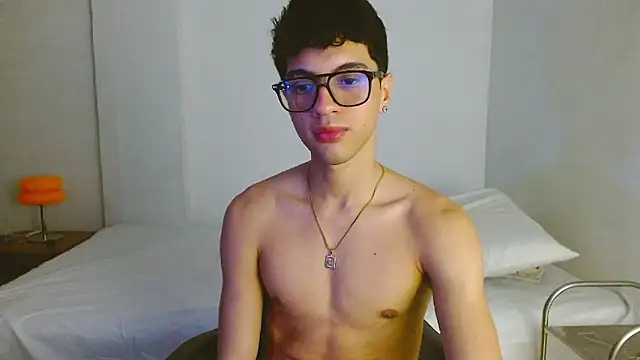 Angelligth online show from November 2025 03:42:02 AM