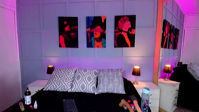 Elizabeth Santos online show from October 2025 10:14:02 PM