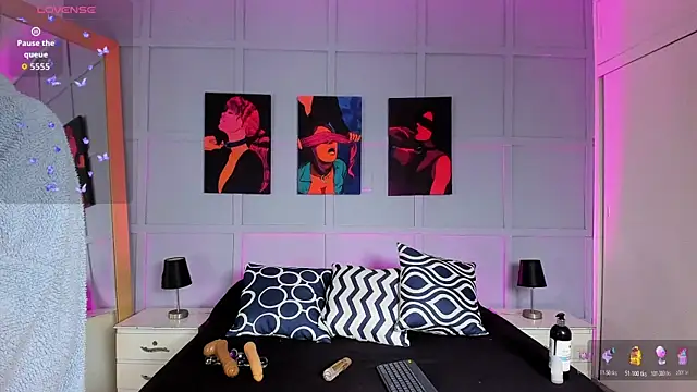 Snapshot of Elizabeth_Santos chatting on December 2025 01:43:02 AM Elizabeth Santos online show from December 2025 01:43:02 AM