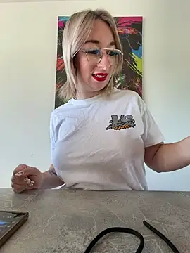 Snapshot of Giuliana_baby chatting on April 2026 07:14:02 AM Giuliana baby online show from April 2026 07:14:02 AM