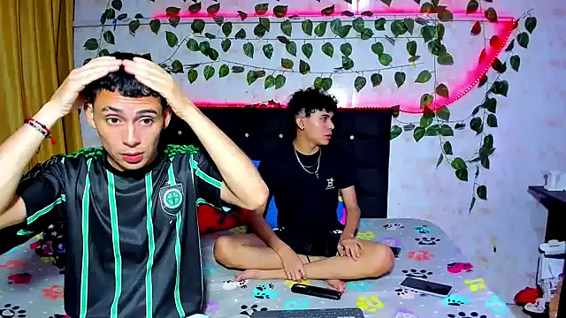 Alexander and Xiao online show from December 2024 03:07:02 AM