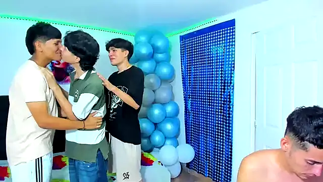 Alexander and Xiao online show from March 2025 09:23:02 PM