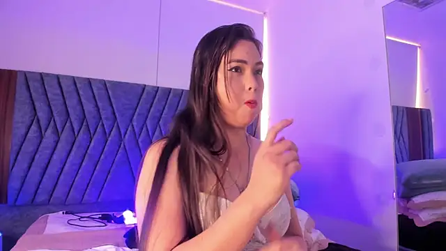 Snapshot of MADISSONLOVE_ chatting on January 2025 03:14:02 PM MADISSONLOVE online show from January 2025 03:14:02 PM