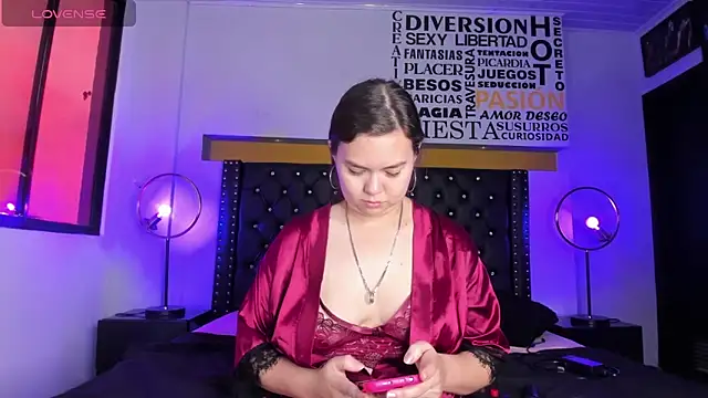 Snapshot of MADISSONLOVE_ chatting on February 2025 12:11:01 PM MADISSONLOVE online show from February 2025 12:11:01 PM