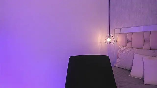 Snapshot of Roxie-Summers11 chatting on March 2025 08:42:02 PM Roxie-Summers11 online show from March 2025 08:42:02 PM