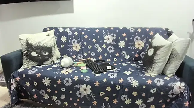 Emma Jnes online show from March 2025 10:28:02 PM