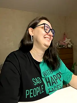 hungry1bunny online show from November 2025 05:44:02 PM